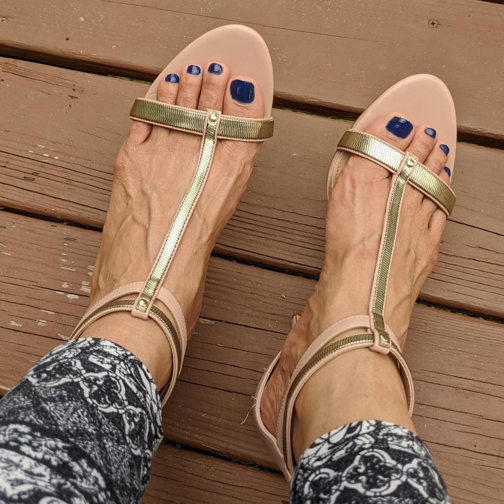 Vince Camuto Makoto T. Strap Sandal